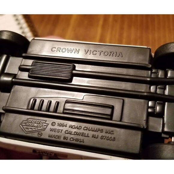 Indiana State Police Road Champs die cast police car 1:43 scale - Picture 4 of 7